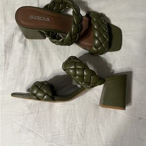 Soda Olive Green Braided Block Heels Perfect For Fall Size 9